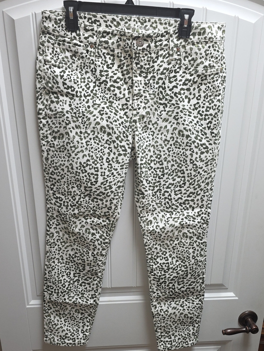 Tommy Bahama Leopard Print Skinny Jeans - Olive on Cream